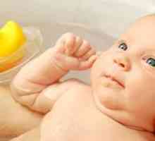 Kopanje novorojenčka: optimalna temperatura vode