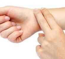 Zakaj desna roka boli: možni vzroki in zdravljenje