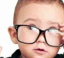 Kompleksni hipermetropni astigmatizem obeh oči pri otrocih
