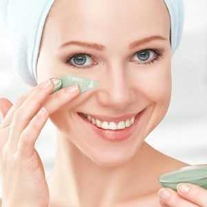 Gommage za čiščenje kože obraza in telesa doma