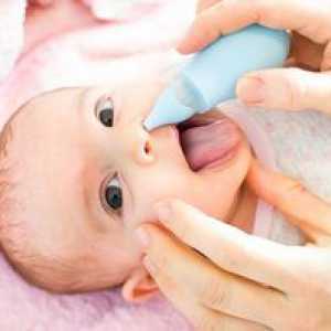 Kako in kaj očistiti nos novorojenčka