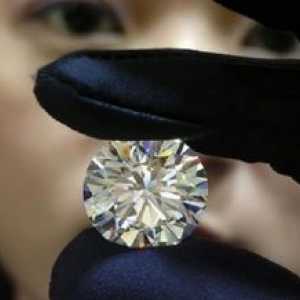 Kako razlikovati diamant iz kubičnega cirkonija