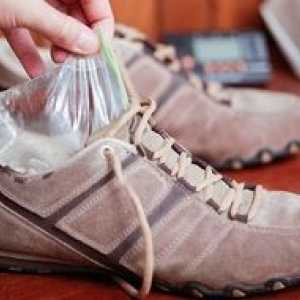 Kako raztegniti usnjene čevlje doma?