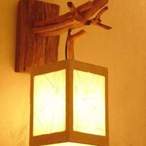 Lestenci in svetilke iz lesa z lastnimi rokami