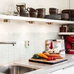 Viseče police za kuhinjo: pregled različnih modelov s fotografijo