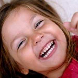 Srebrenje otroških zob pri otrocih