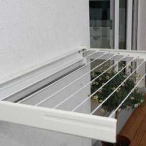 Sušilnik za oblačila na balkonu kot priročen način sušenja oblačil